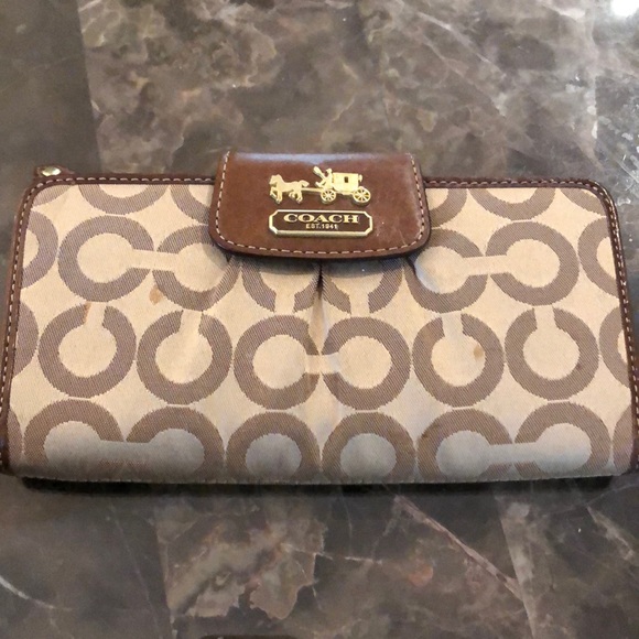 Coach Wallet - Picture 1 of 6